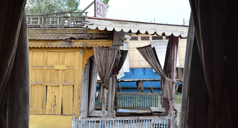 Queen of Heaven Houseboat, Srinagar 5